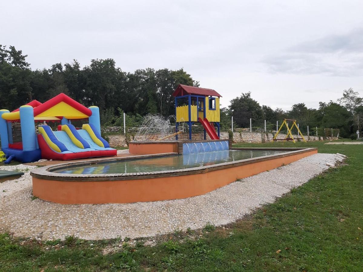 Holiday Park Village Jelovci Kringa الغرفة الصورة