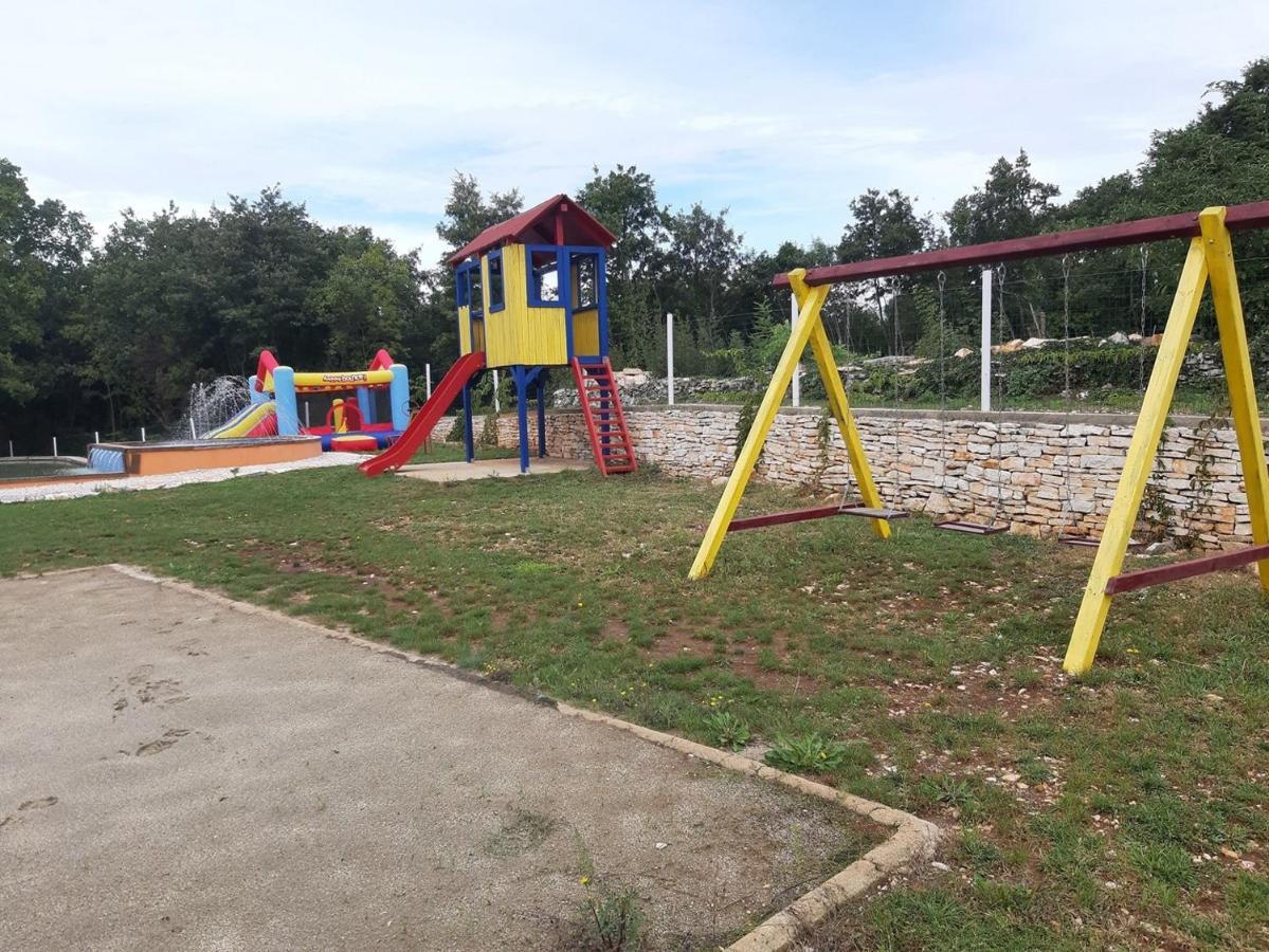 Holiday Park Village Jelovci Kringa الغرفة الصورة