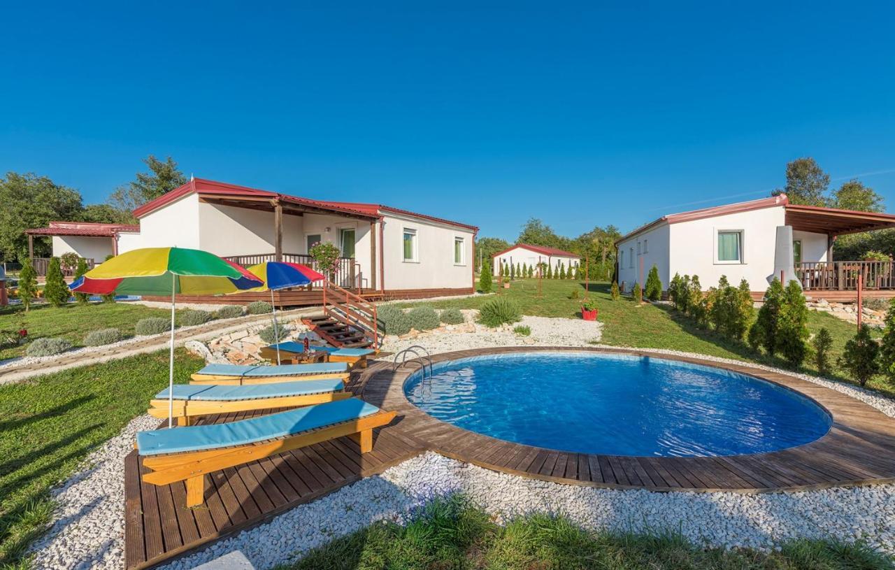 Holiday Park Village Jelovci Kringa المظهر الخارجي الصورة