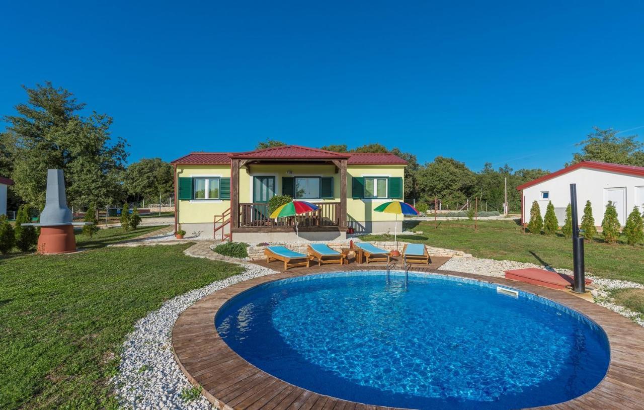 Holiday Park Village Jelovci Kringa المظهر الخارجي الصورة