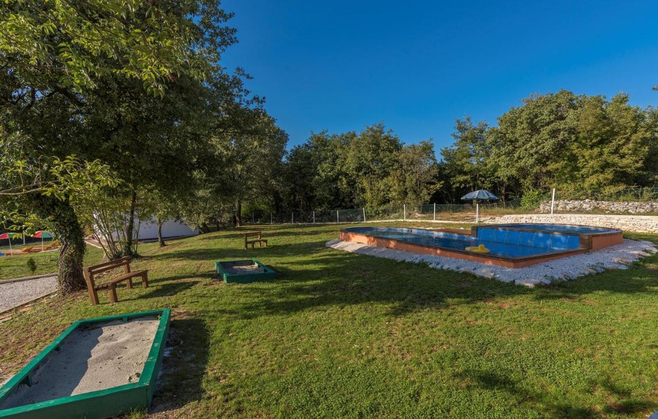 Holiday Park Village Jelovci Kringa المظهر الخارجي الصورة