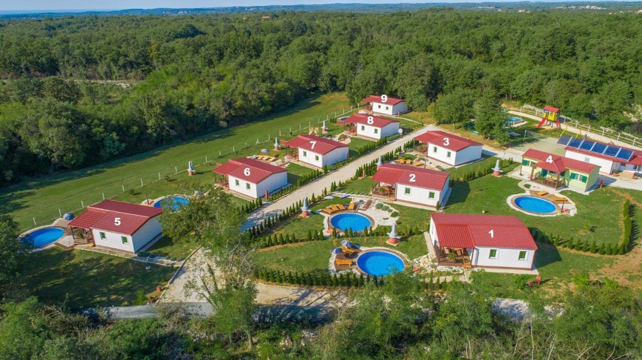 Holiday Park Village Jelovci Kringa المظهر الخارجي الصورة