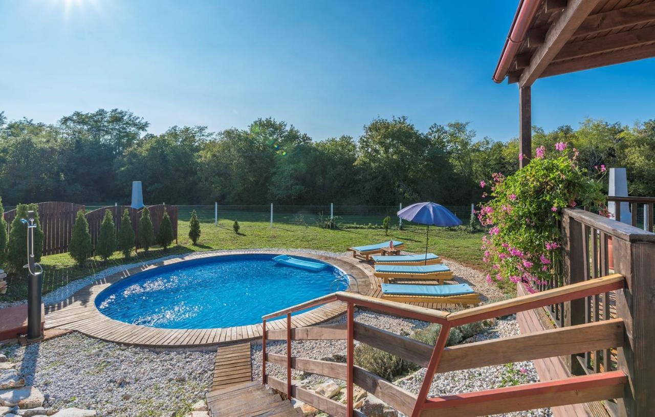 Holiday Park Village Jelovci Kringa المظهر الخارجي الصورة