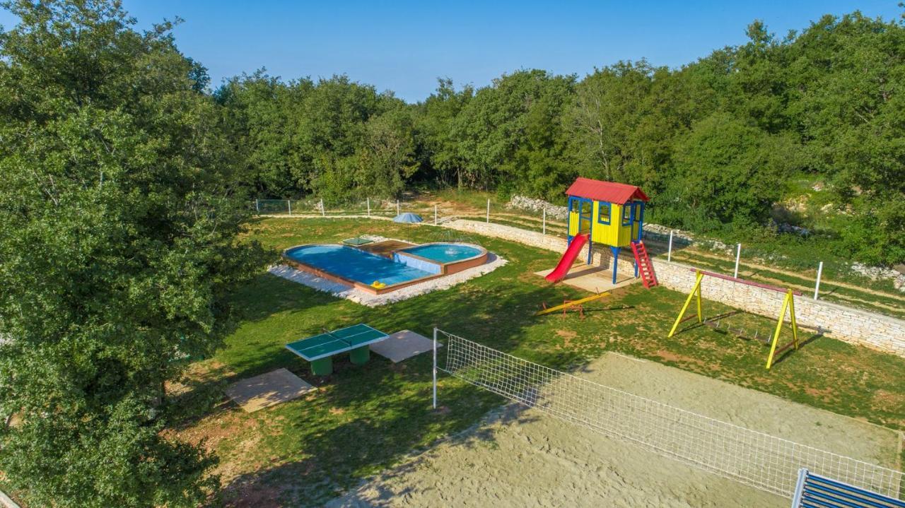 Holiday Park Village Jelovci Kringa المظهر الخارجي الصورة