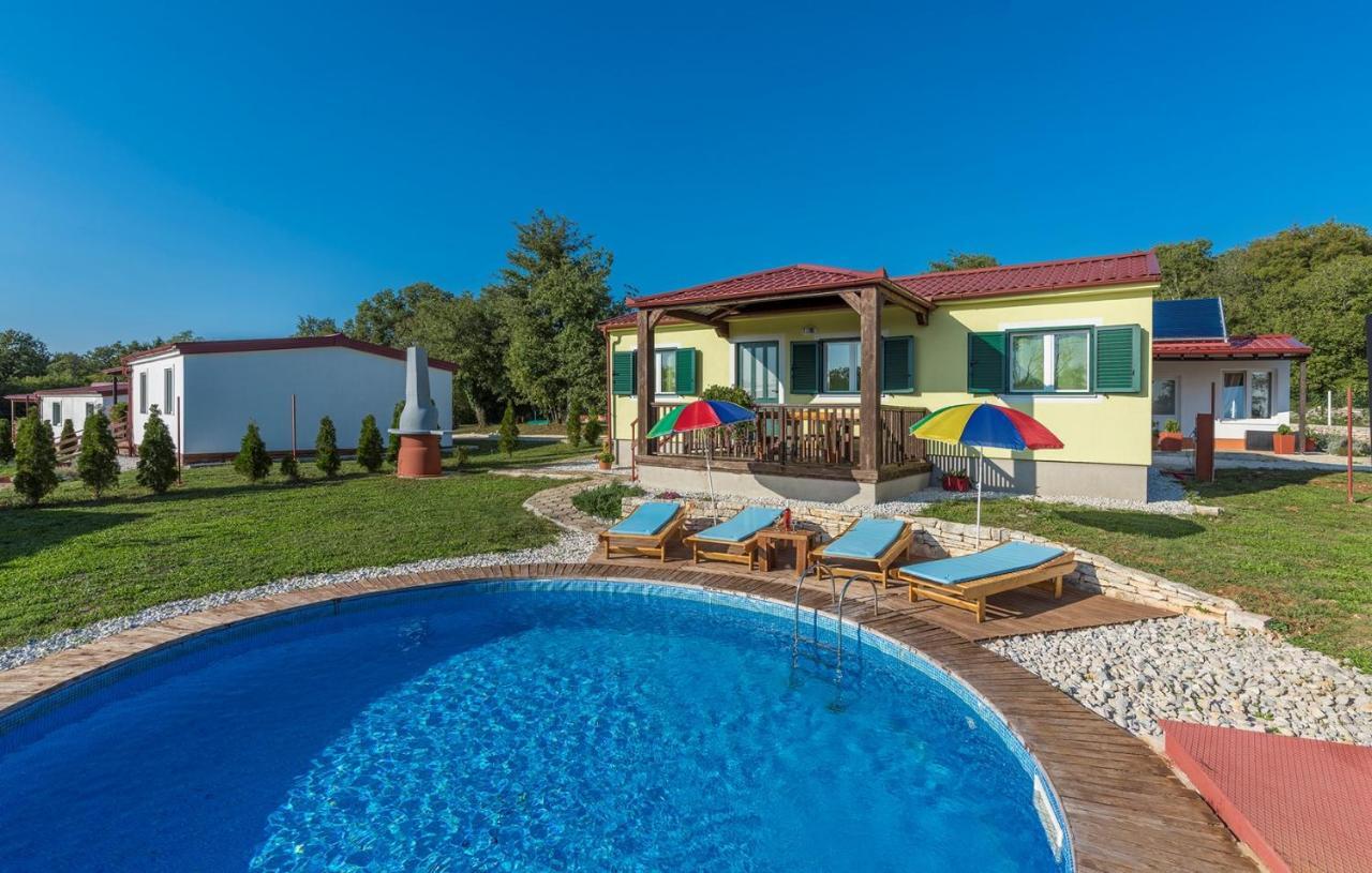 Holiday Park Village Jelovci Kringa المظهر الخارجي الصورة