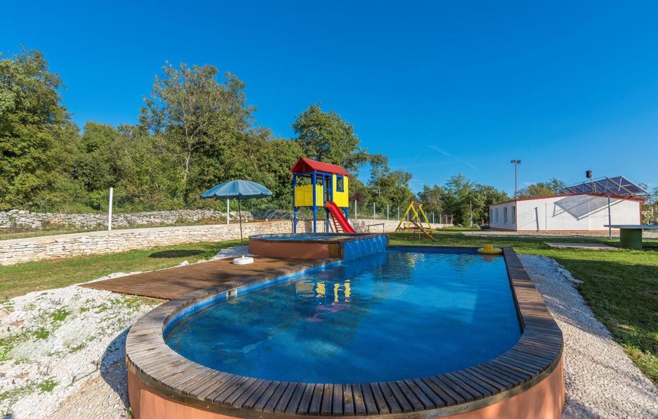 Holiday Park Village Jelovci Kringa المظهر الخارجي الصورة