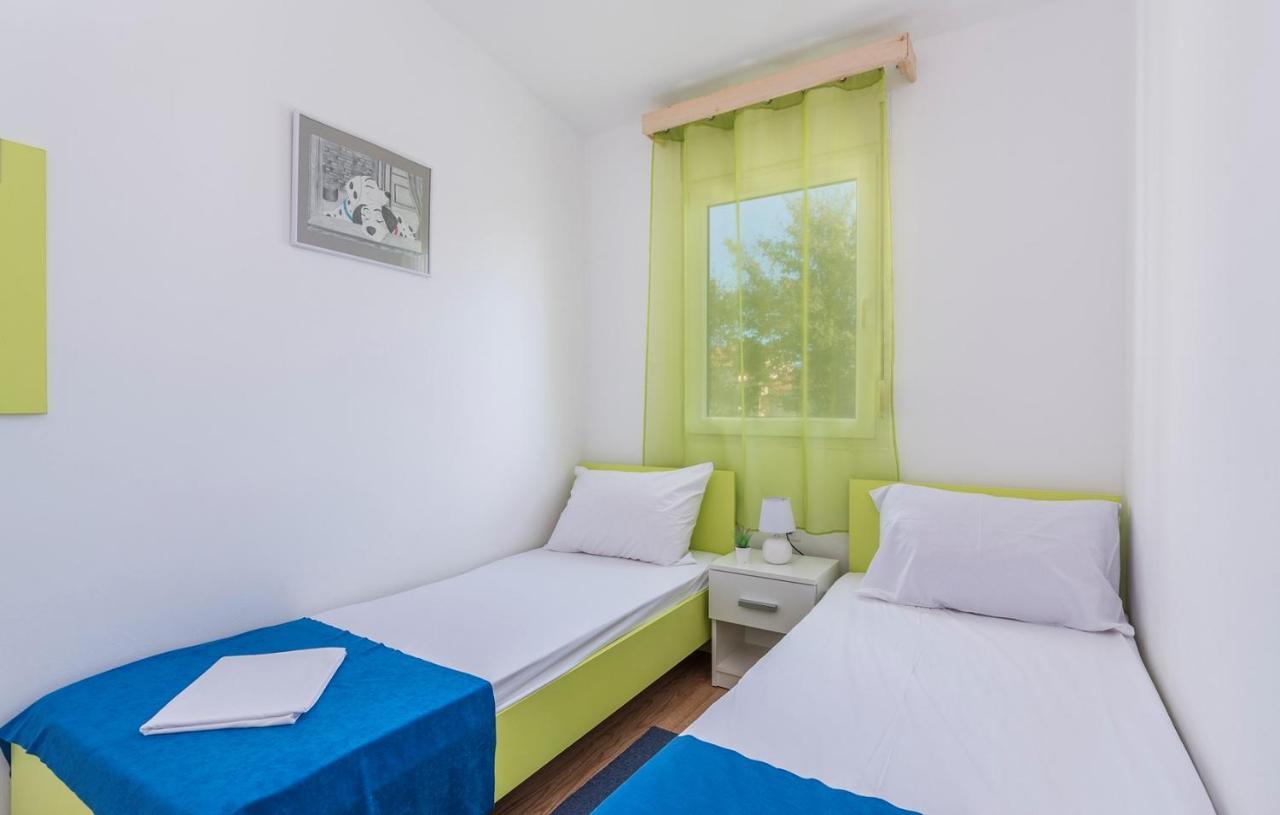 Holiday Park Village Jelovci Kringa المظهر الخارجي الصورة