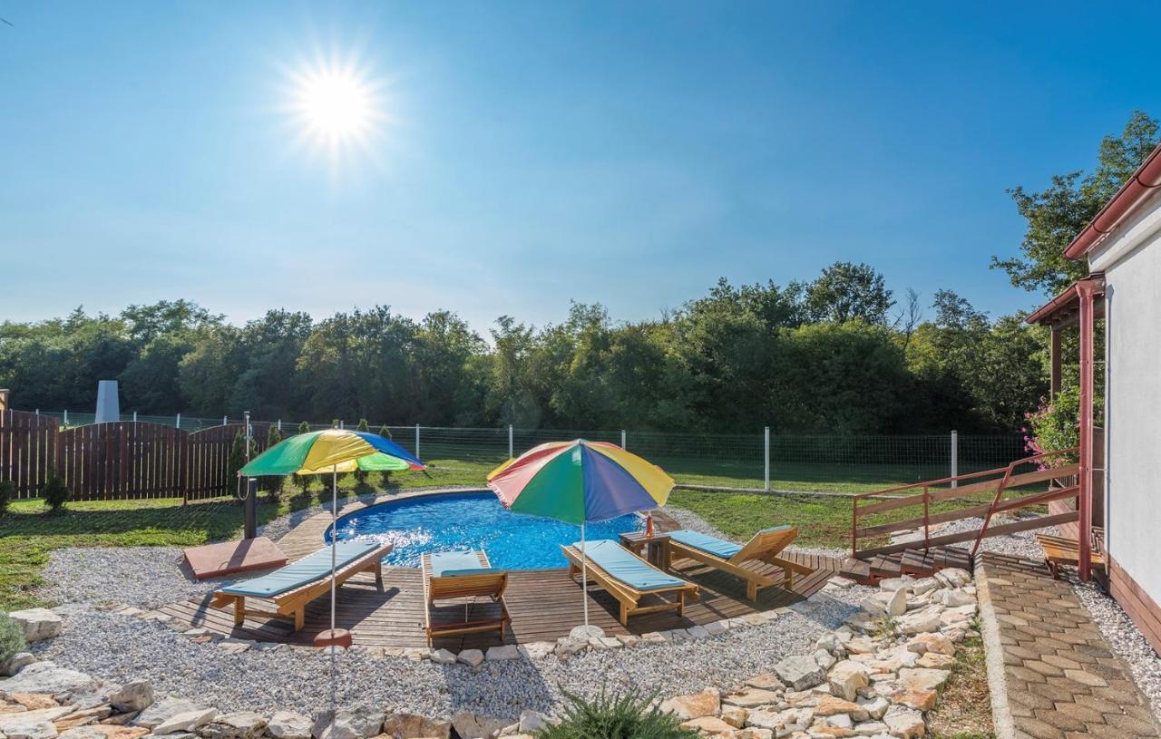 Holiday Park Village Jelovci Kringa المظهر الخارجي الصورة